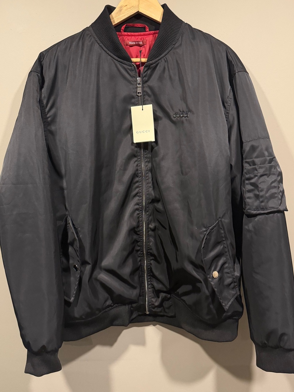 Gucci Black Men's Nylon Canvas Bomber Jacket with Red Lining 1:1